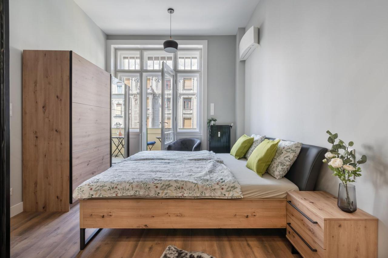 Ferienwohnung Buenos Boutique - A/C, 2 Bathrms, Amazing View Budapest Exterior foto
