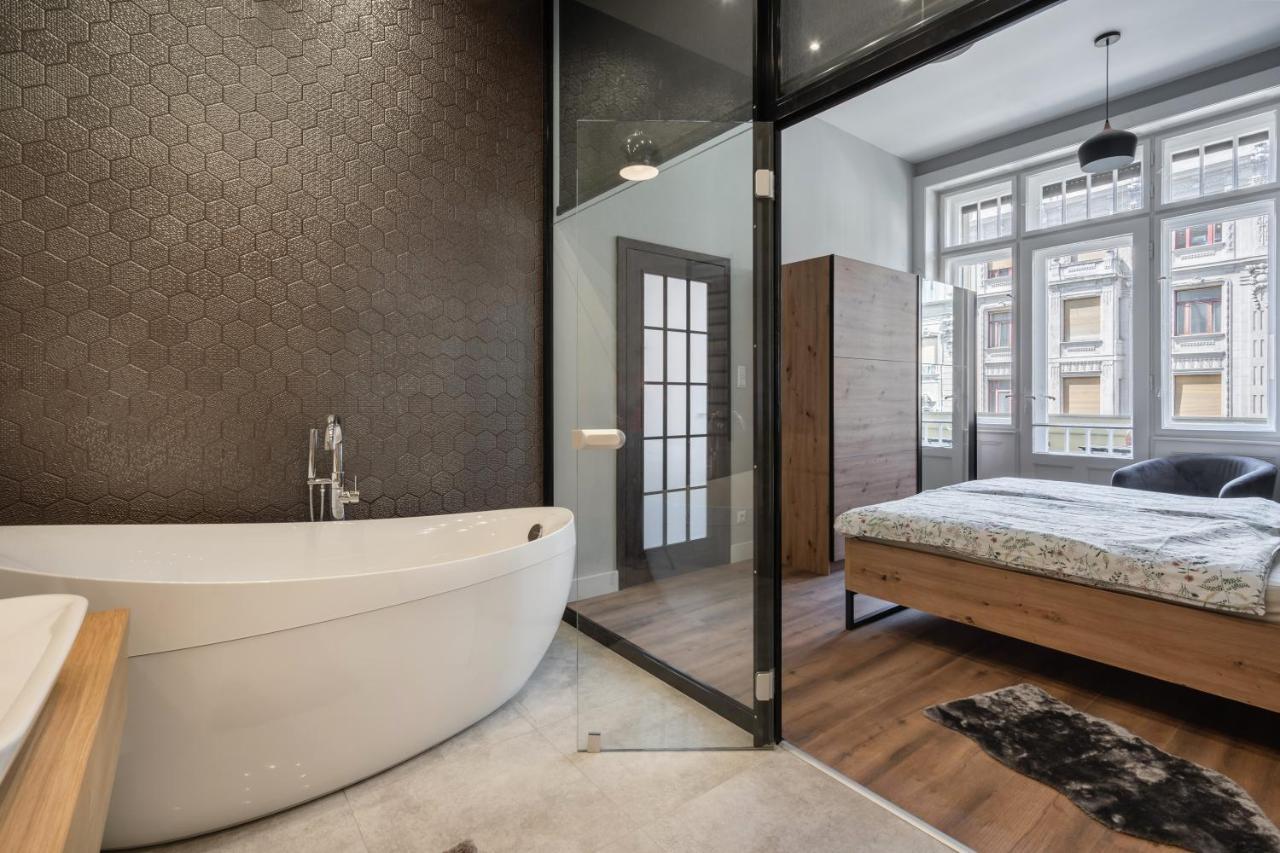 Ferienwohnung Buenos Boutique - A/C, 2 Bathrms, Amazing View Budapest Exterior foto