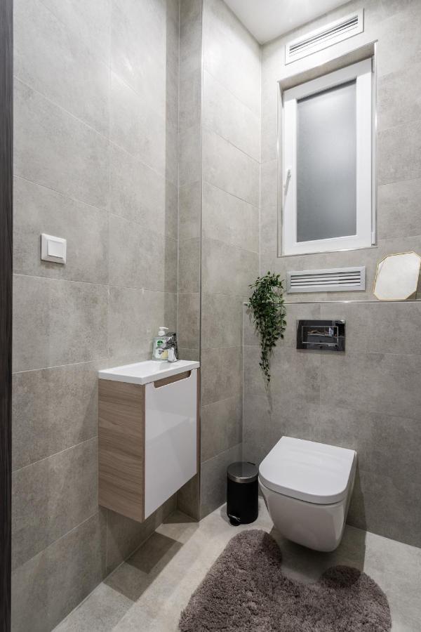 Ferienwohnung Buenos Boutique - A/C, 2 Bathrms, Amazing View Budapest Exterior foto